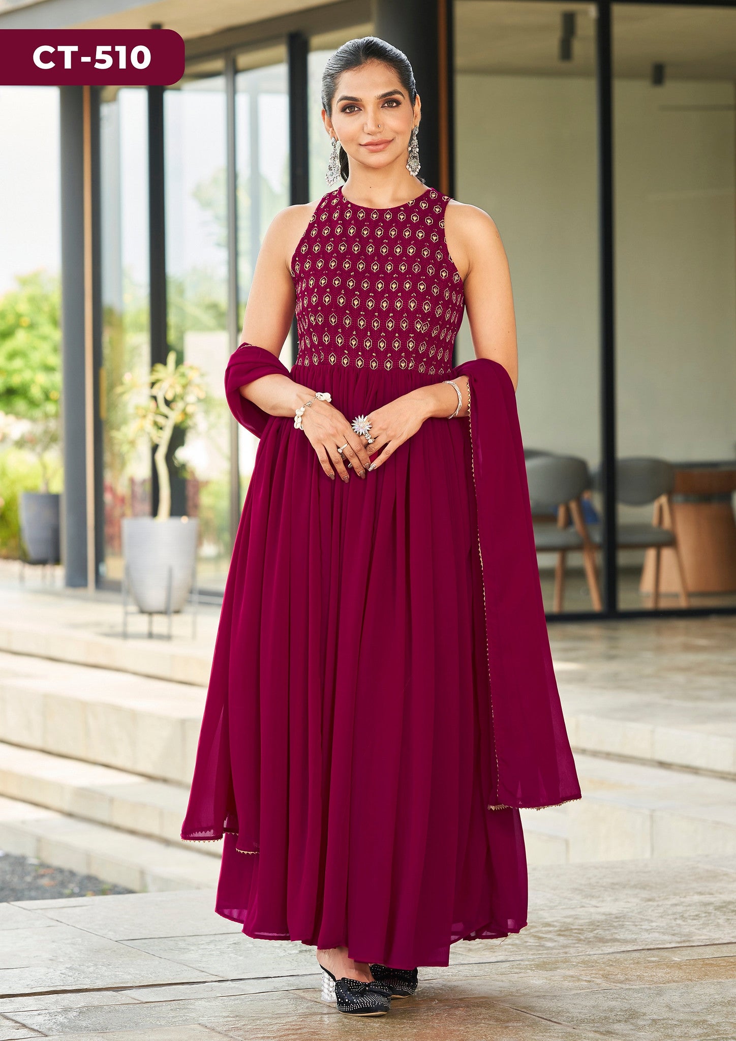 Elegant Georgette Sleeveless Gown with Matching Dupatta & Crepe Inner