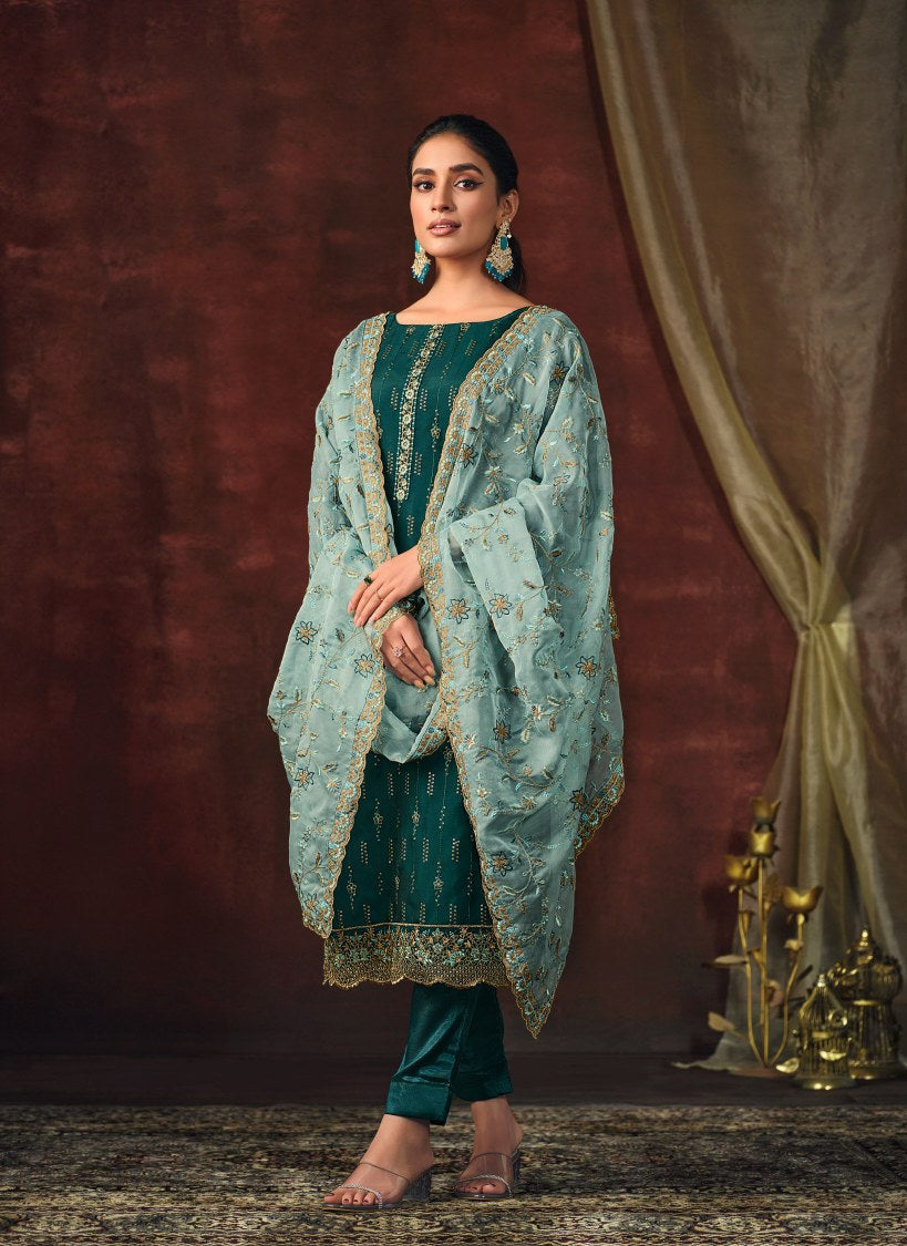 Elegant Green Shimmer Organza Salwar Suit for Weddings and Partie
