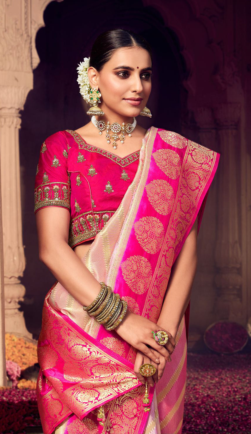 Elegant Cream Dola Silk Saree: Embodied Grace and Timeless Sophistication