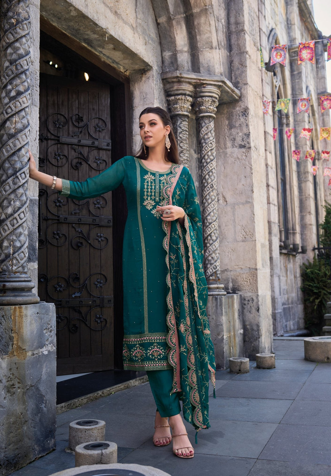 Elegant Green Salwar Suit: Soft Organza Embroidery & Heavy Silk for Weddings & Parties